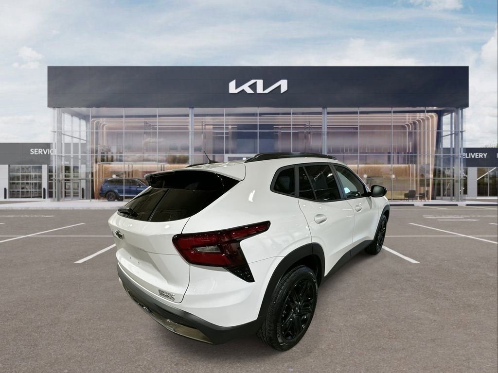 Used 2025 Chevrolet Trax ACTIV w/ Driver Confidence Package image 8