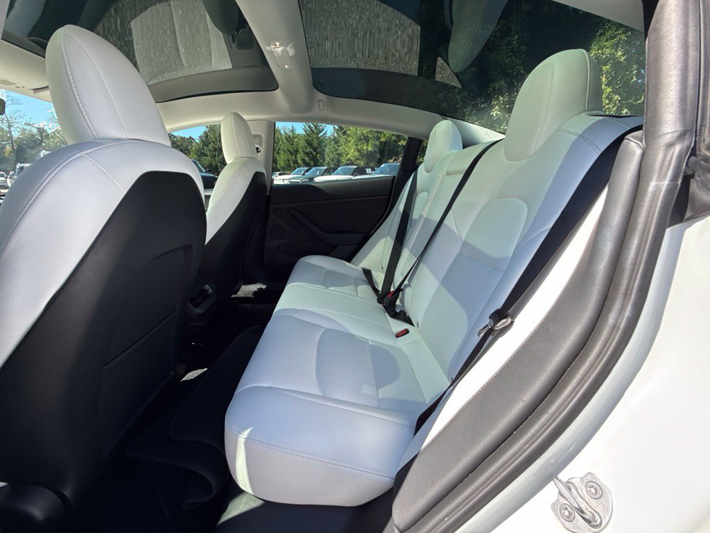 Used 2022 Tesla Model 3 RWD image 6