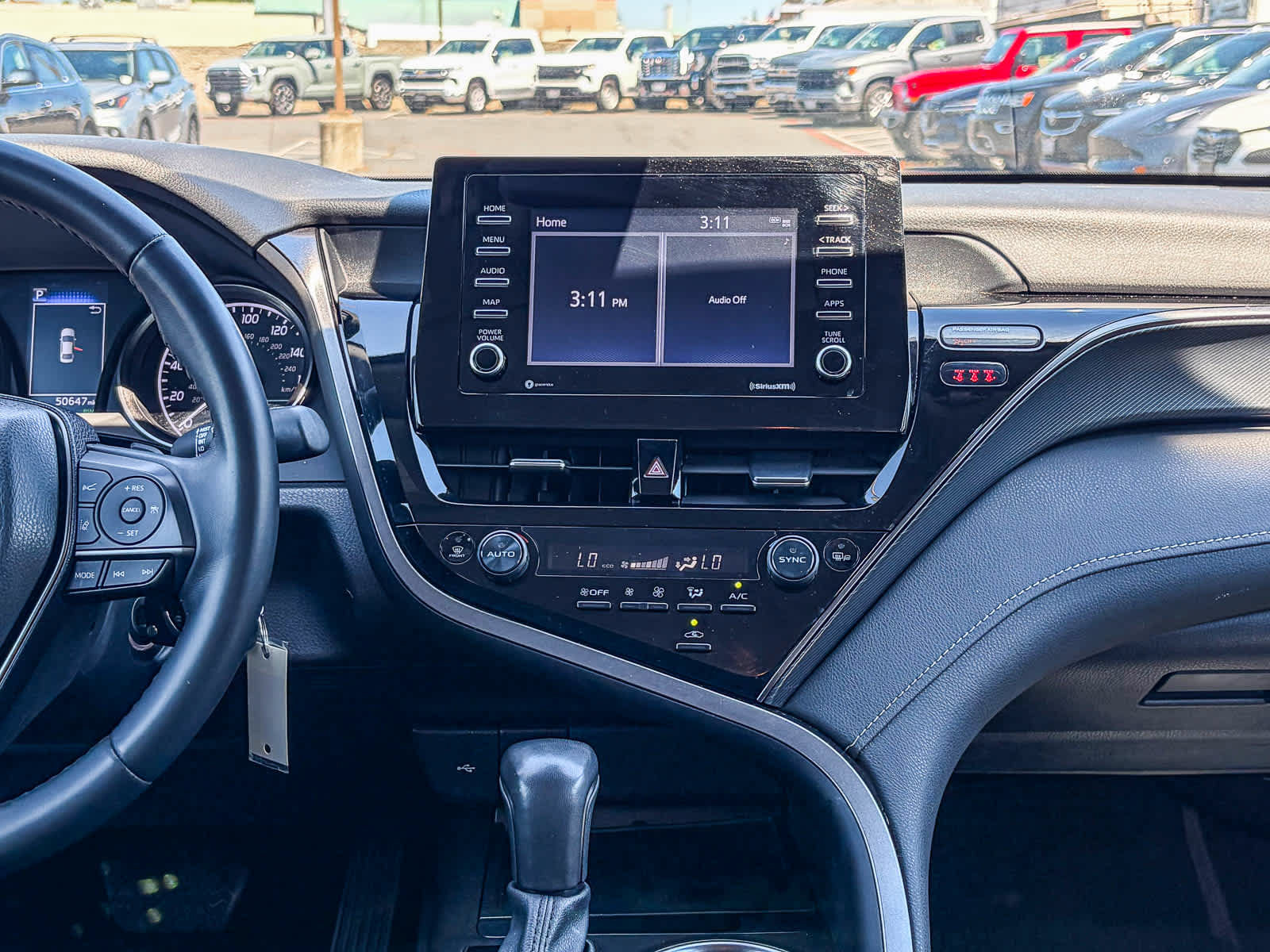 Used 2024 Toyota Camry SE FWD image 11