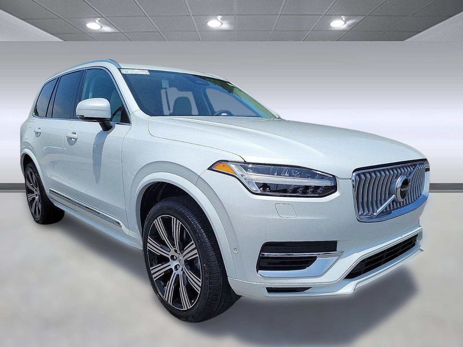 New 2024 Volvo XC90 T8 Ultimate w/ Protection Package Premier image 7