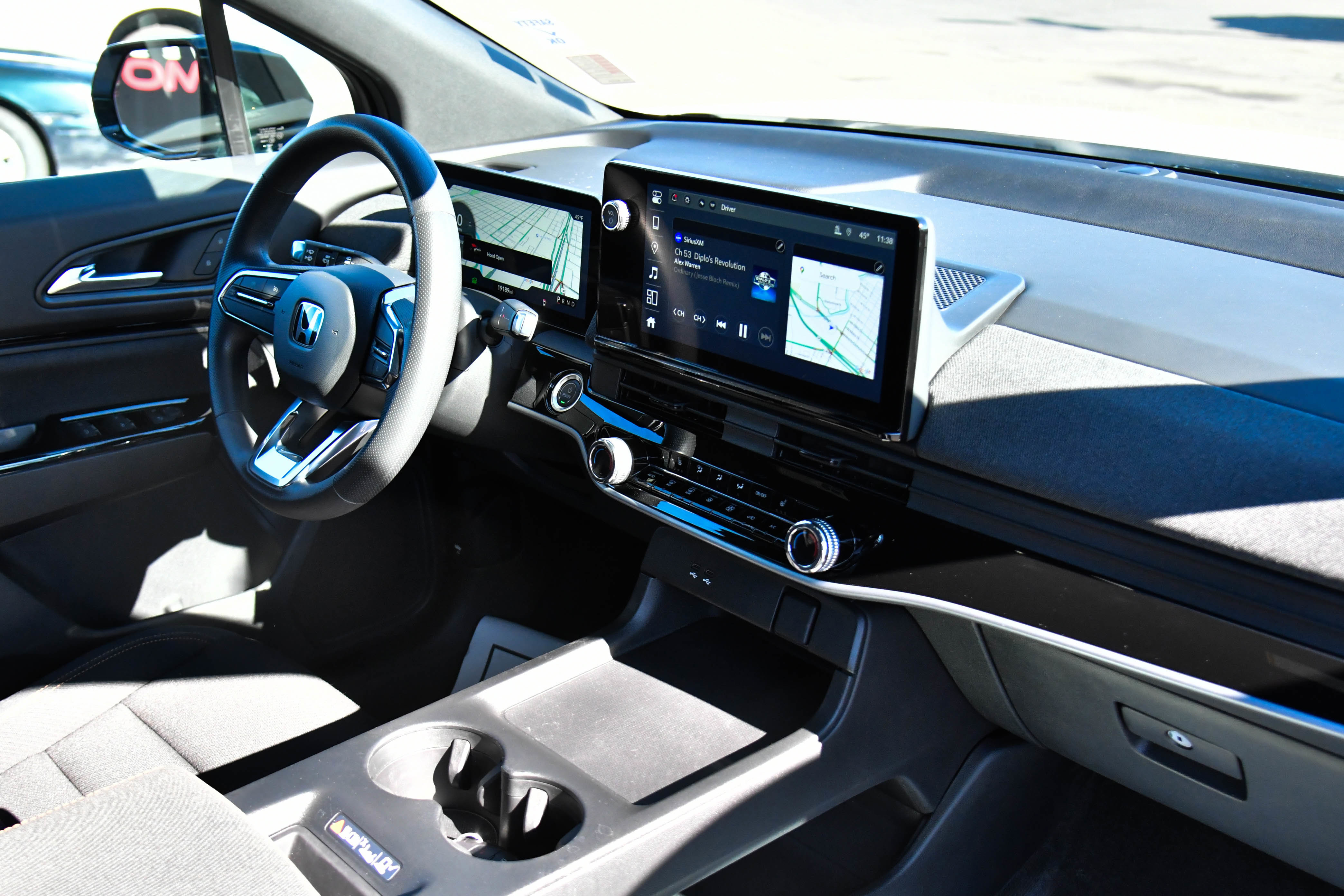 Used 2024 Honda Prologue EX image 45