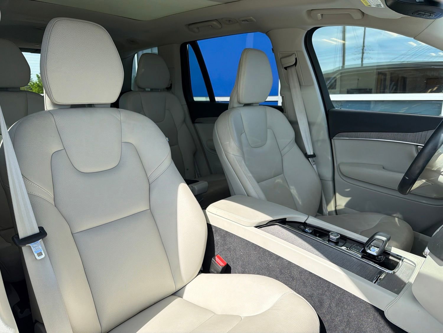 Used 2023 Volvo XC90 B5 Plus AWD/4WD image 20