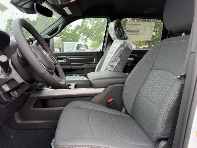 New 2026 RAM 3500 Big Horn AWD/4WD image 15