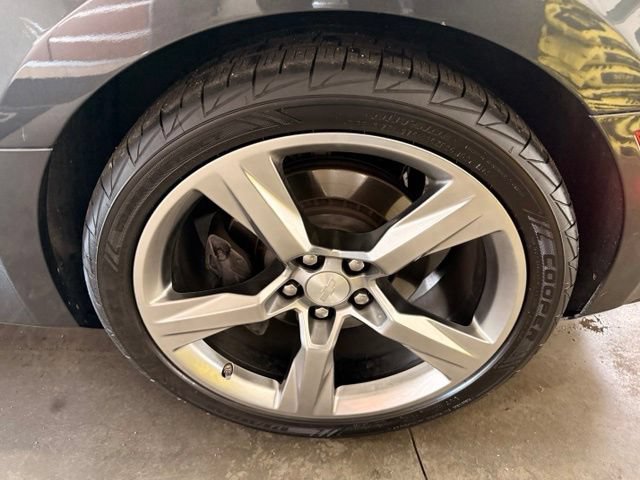 Used 2017 Chevrolet Camaro SS RWD image 6