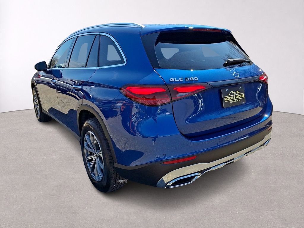 Used 2025 Mercedes-Benz GLC 300 4MATIC image 5