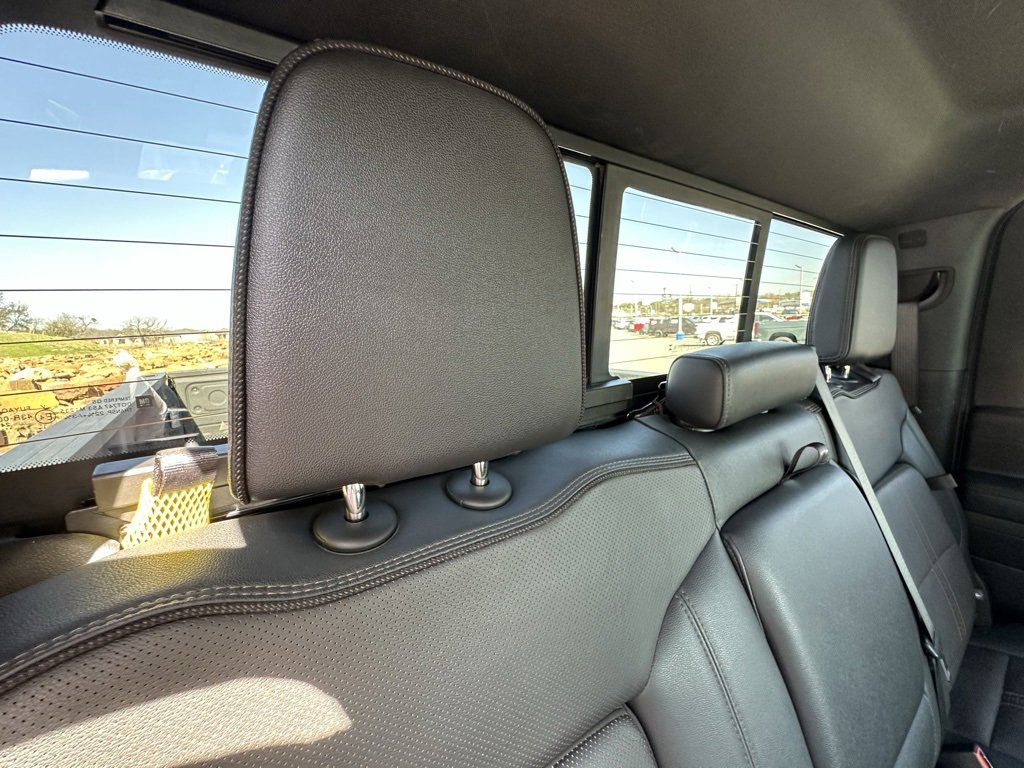 Used 2025 Chevrolet Silverado 2500 High Country w/ Technology Package image 26