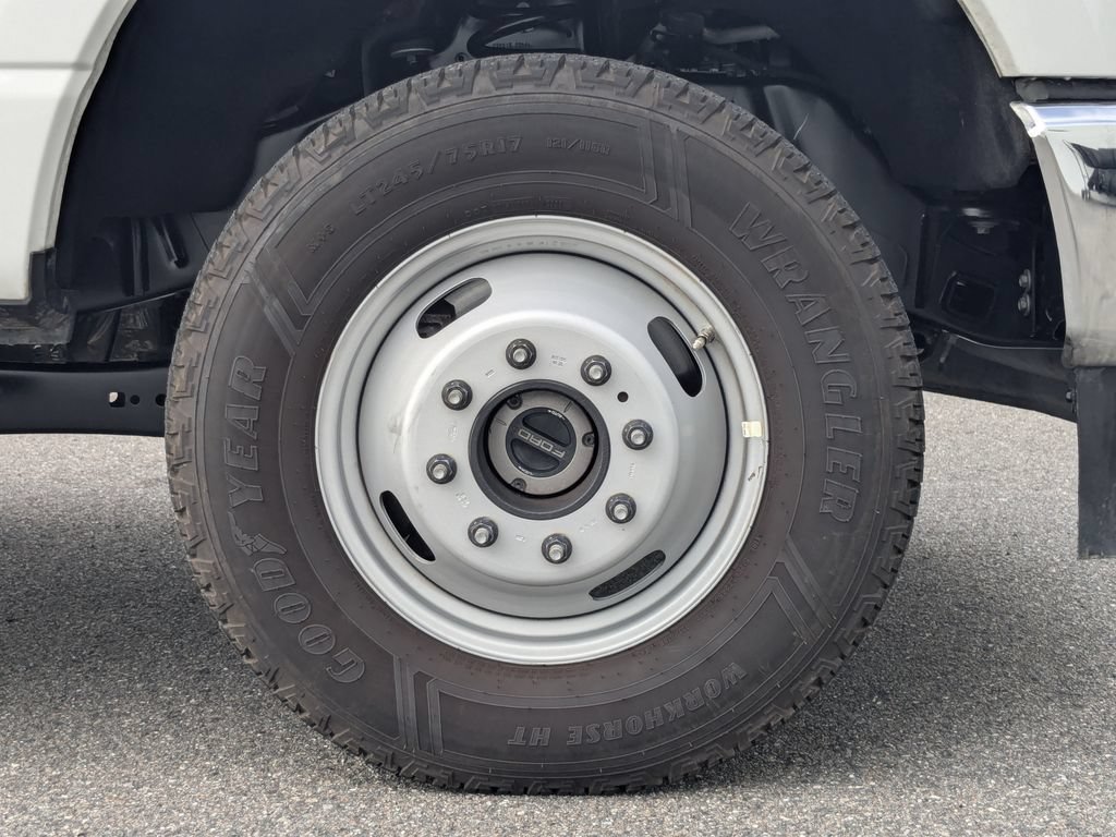 Used 2025 Ford F350 XLT AWD/4WD image 12