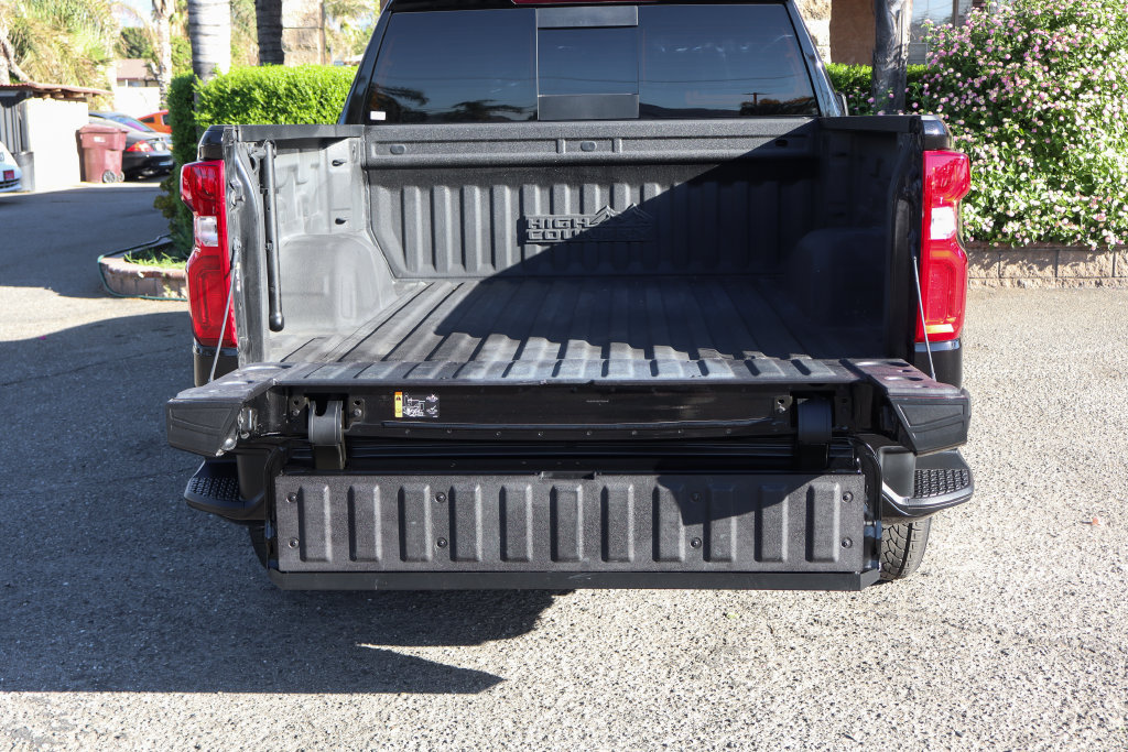 Used 2021 Chevrolet Silverado 1500 High Country AWD/4WD image 9