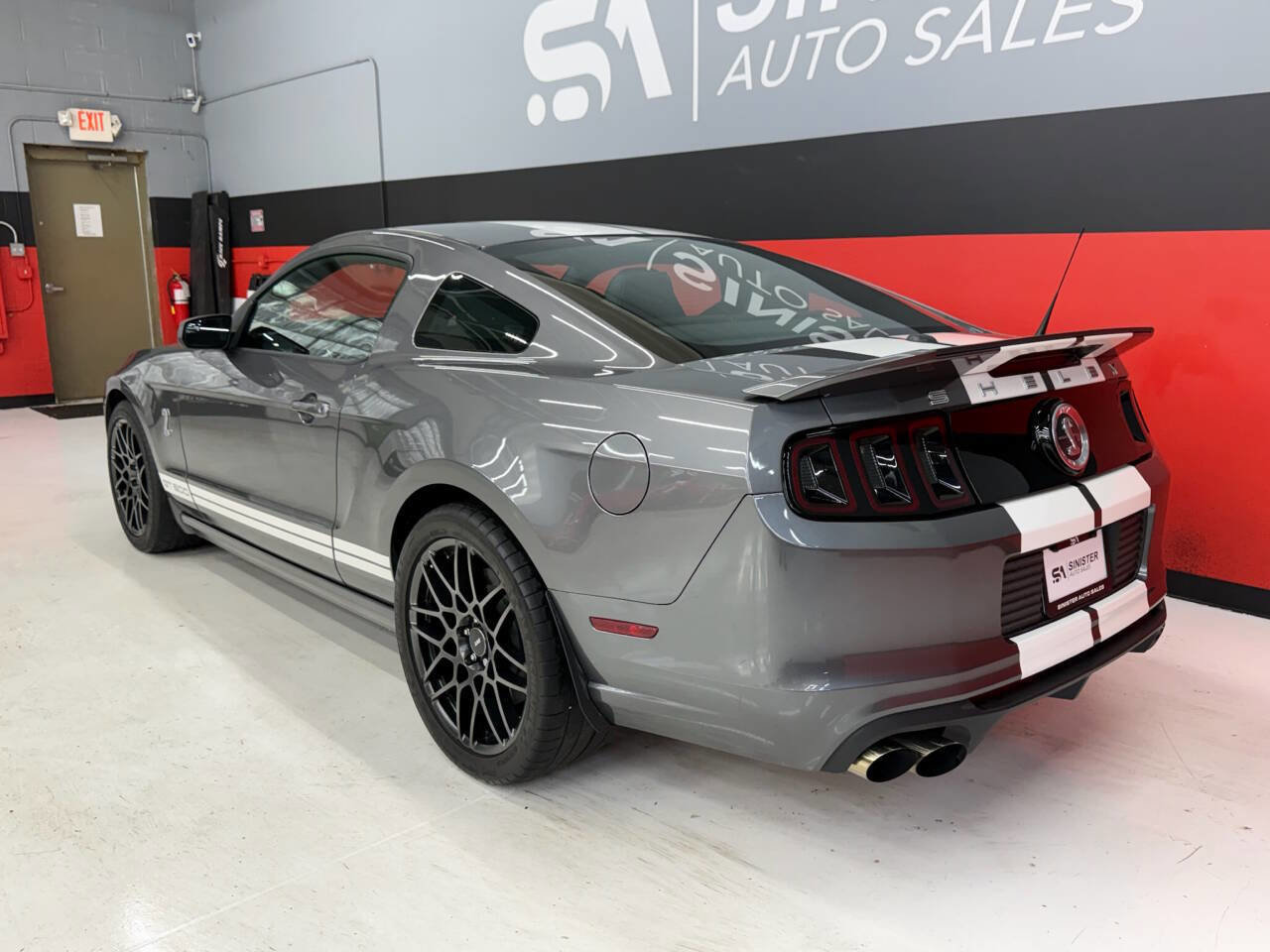 Used 2013 Ford Mustang Shelby GT500 RWD image 17