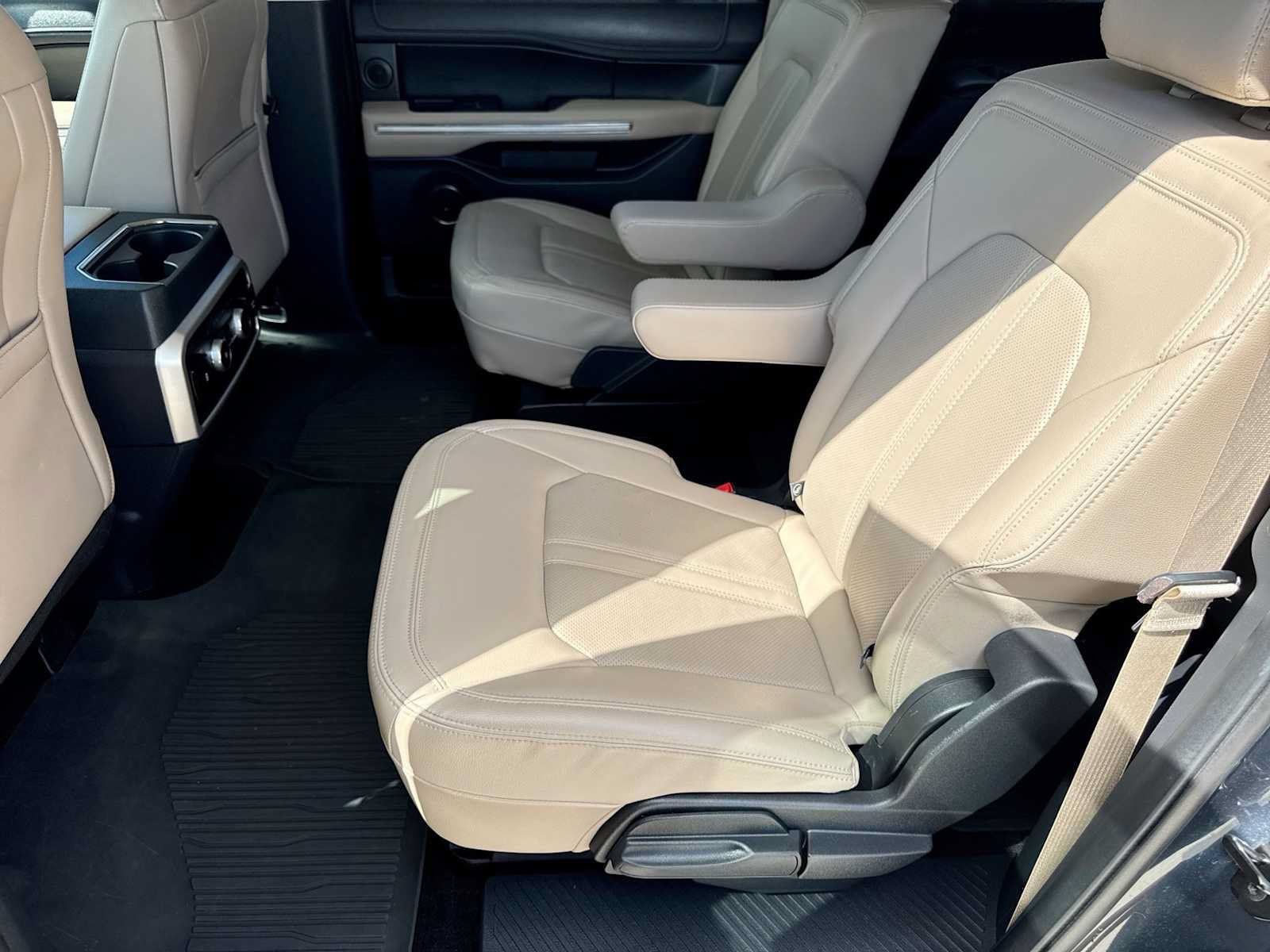 Certified 2022 Ford Expedition Max Limited RWD image 19