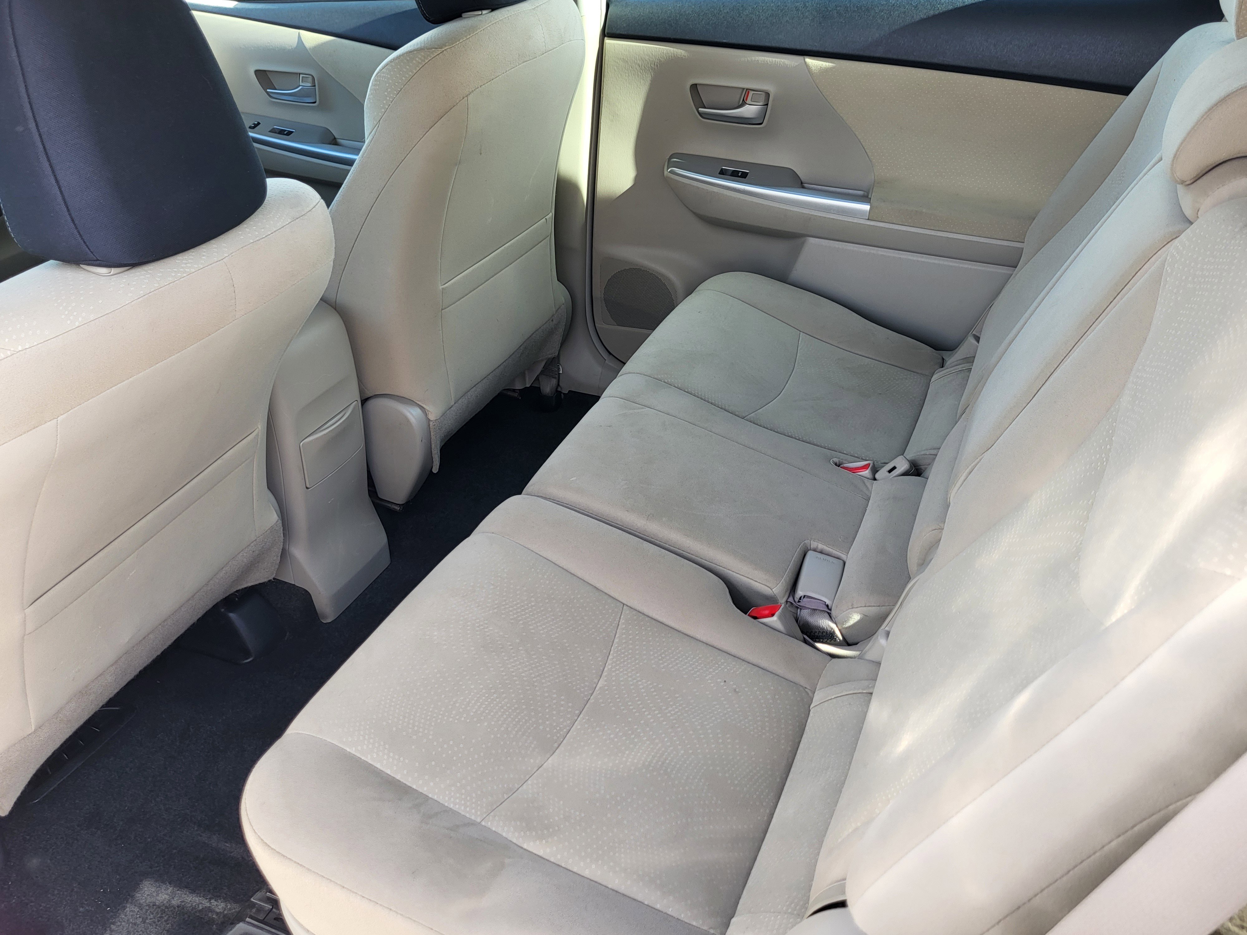 Used 2013 Toyota Prius V Three image 27