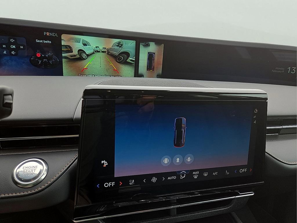 New 2026 Lincoln Nautilus Premier AWD/4WD image 19