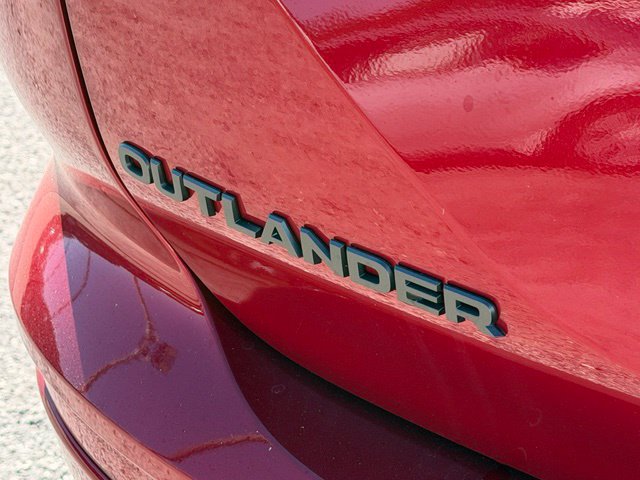 New 2026 Mitsubishi Outlander LE FWD image 14