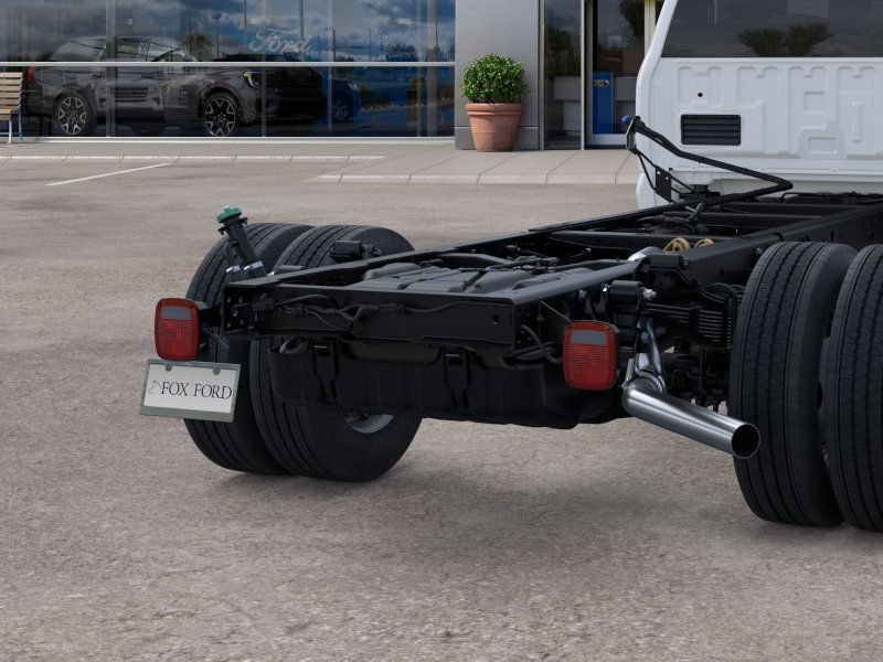 New 2025 Ford F600 4x4 Regular Cab Super Duty w/ XL Chrome Package image 21