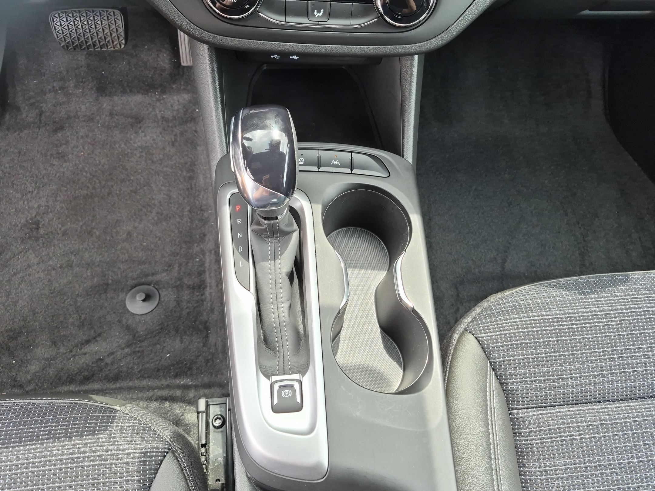 Certified 2025 Buick Envista Preferred w/ Advanced Safety Package FWD image 14