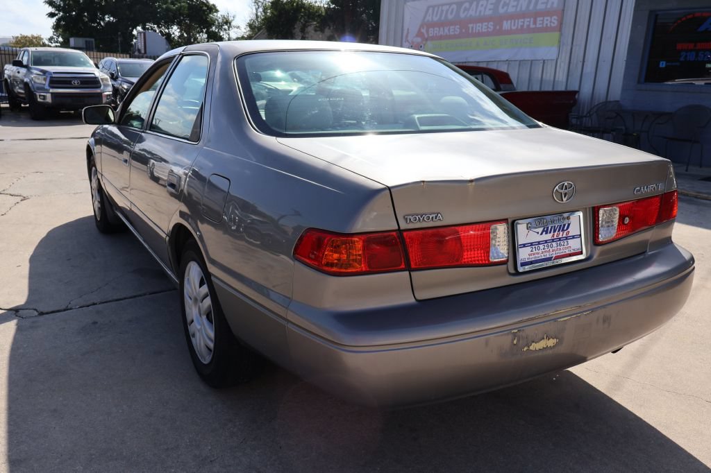 Used 2001 Toyota Camry LE FWD image 5