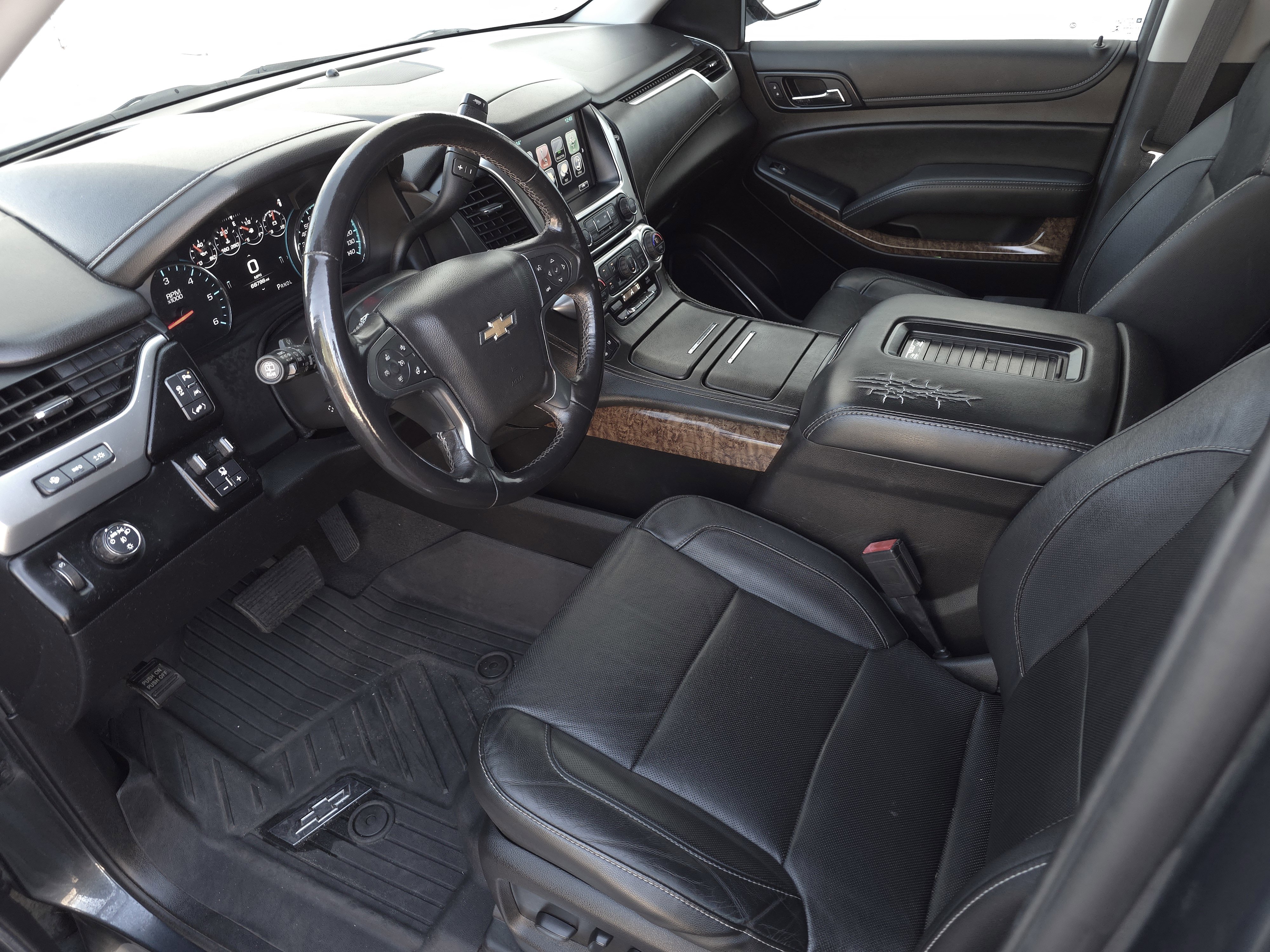 Used 2020 Chevrolet Tahoe Premier w/ RST 6.2L Performance Edition image 10