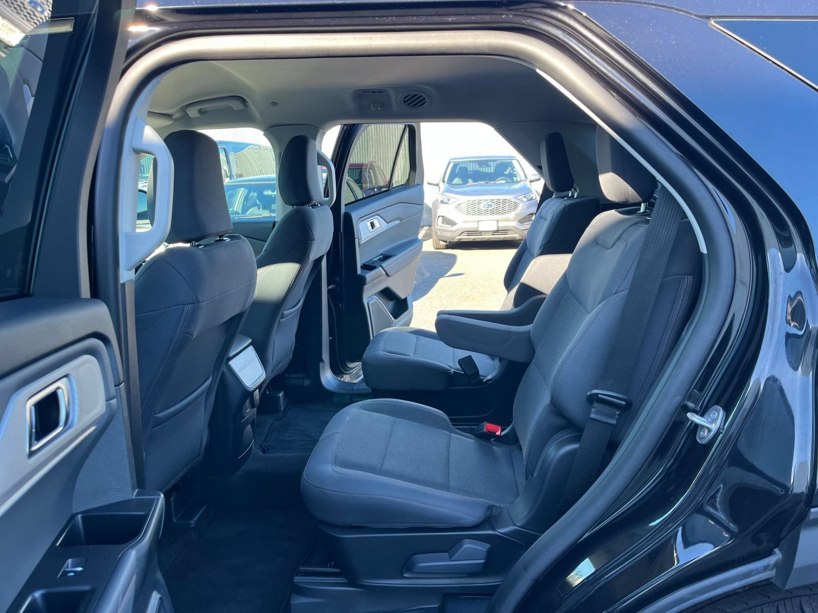 Used 2026 Ford Explorer Active RWD image 25