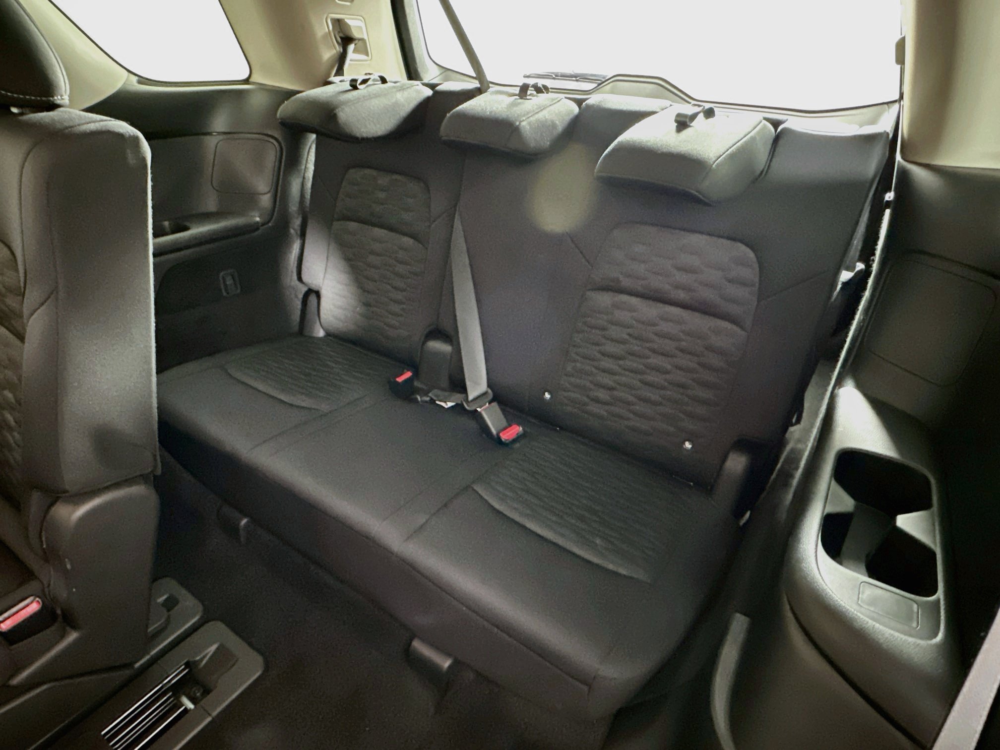 Used 2025 Nissan Pathfinder SV FWD image 28