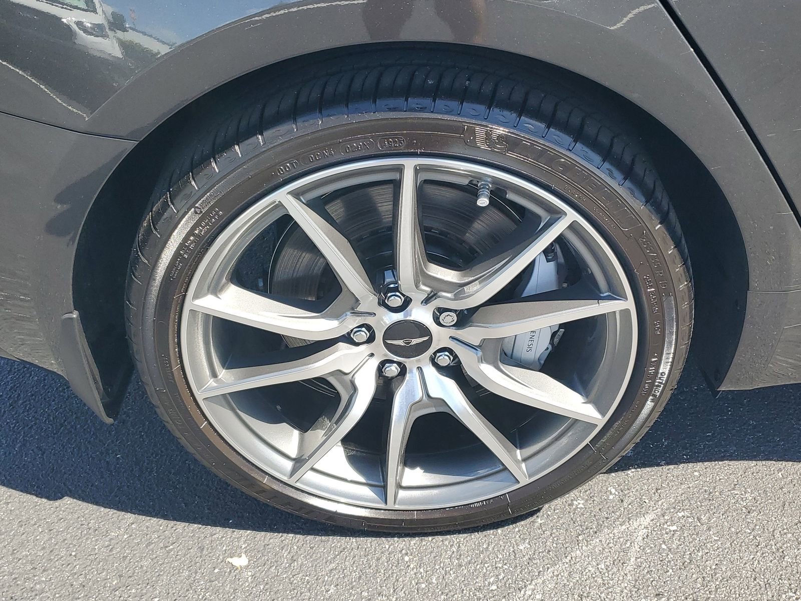 Used 2025 Genesis G70 2.5T RWD image 5
