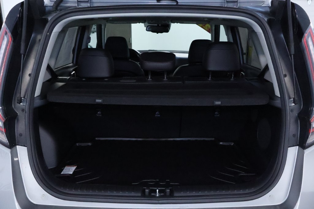 Used 2023 Kia Soul GT-Line w/ GT-Line Technology Package FWD image 17