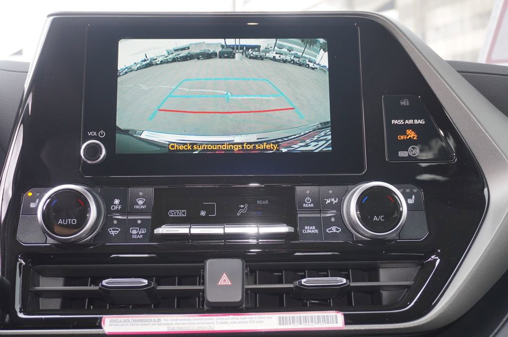 Certified 2024 Toyota Highlander XLE AWD/4WD image 19