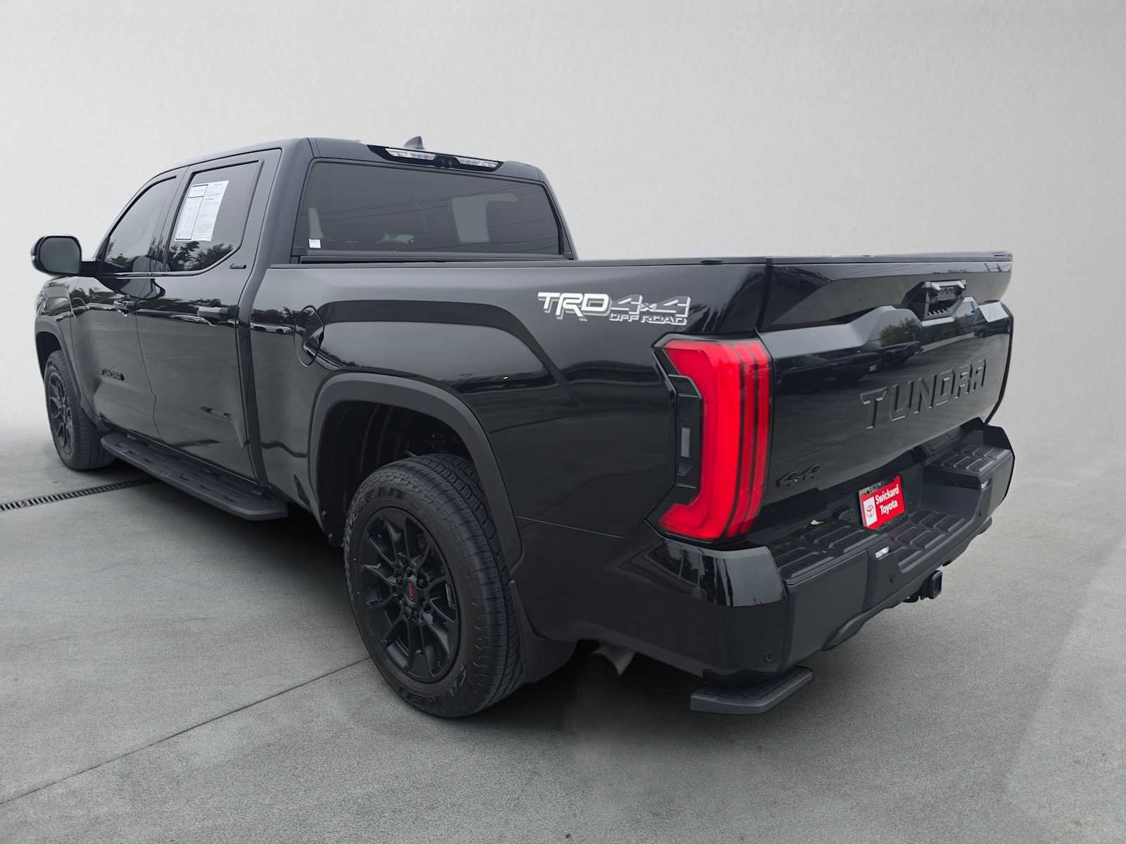 Used 2024 Toyota Tundra Limited w/ TRD Off-Road Package AWD/4WD image 5
