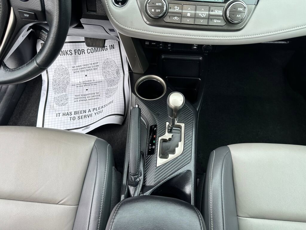 Used 2015 Toyota RAV4 Limited image 20