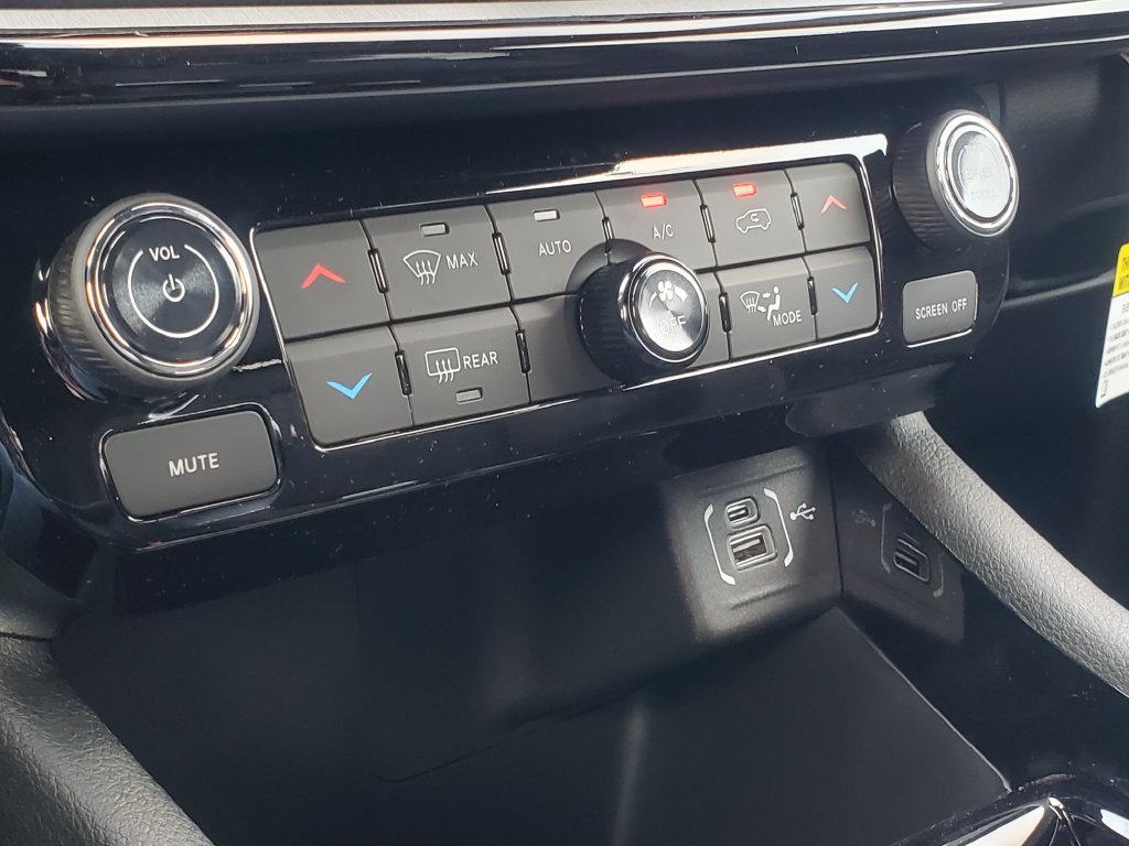 New 2026 Jeep Compass Trailhawk AWD/4WD image 18