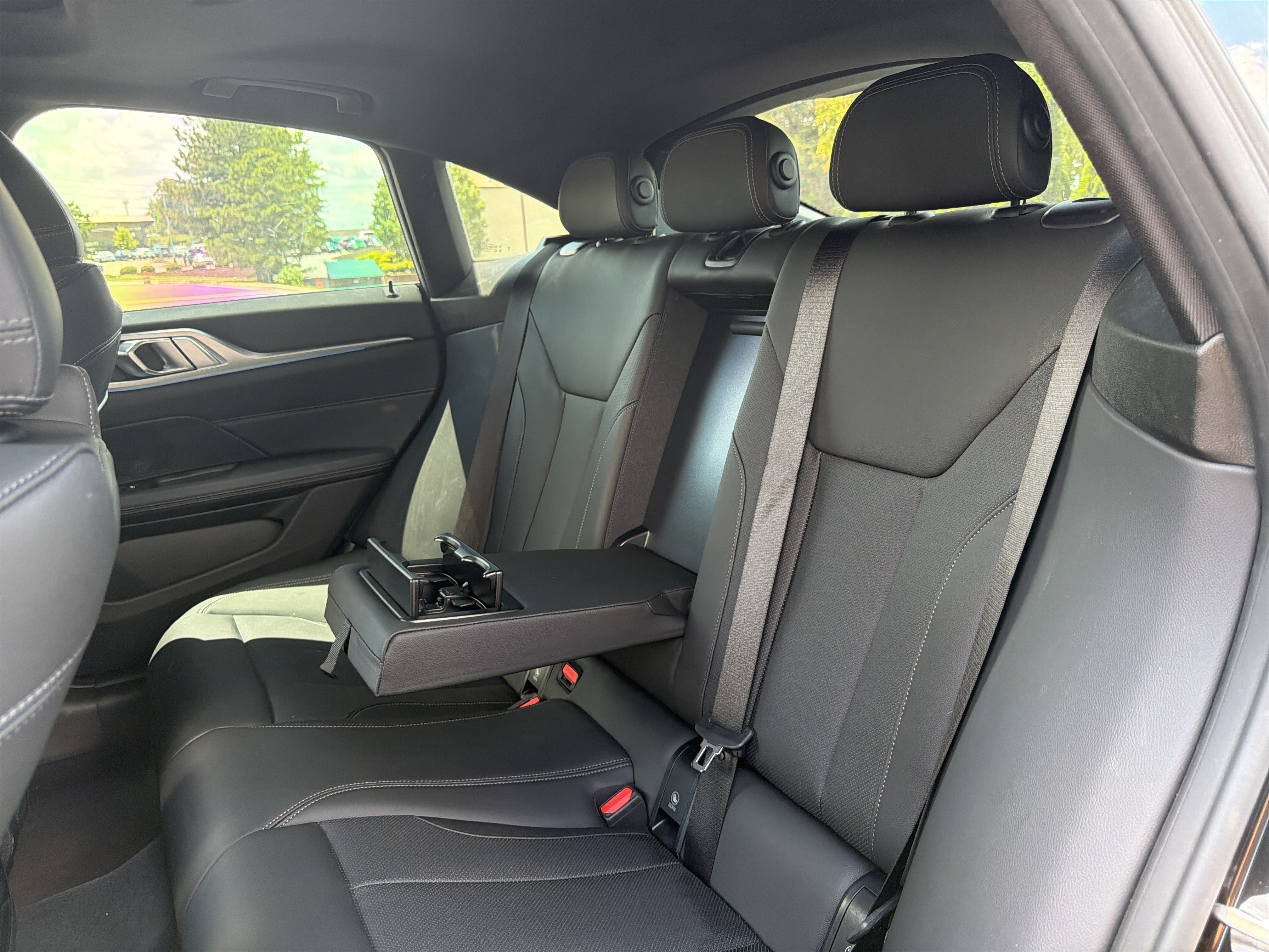 Used 2023 BMW i4 eDrive35 w/ Premium Package RWD image 10