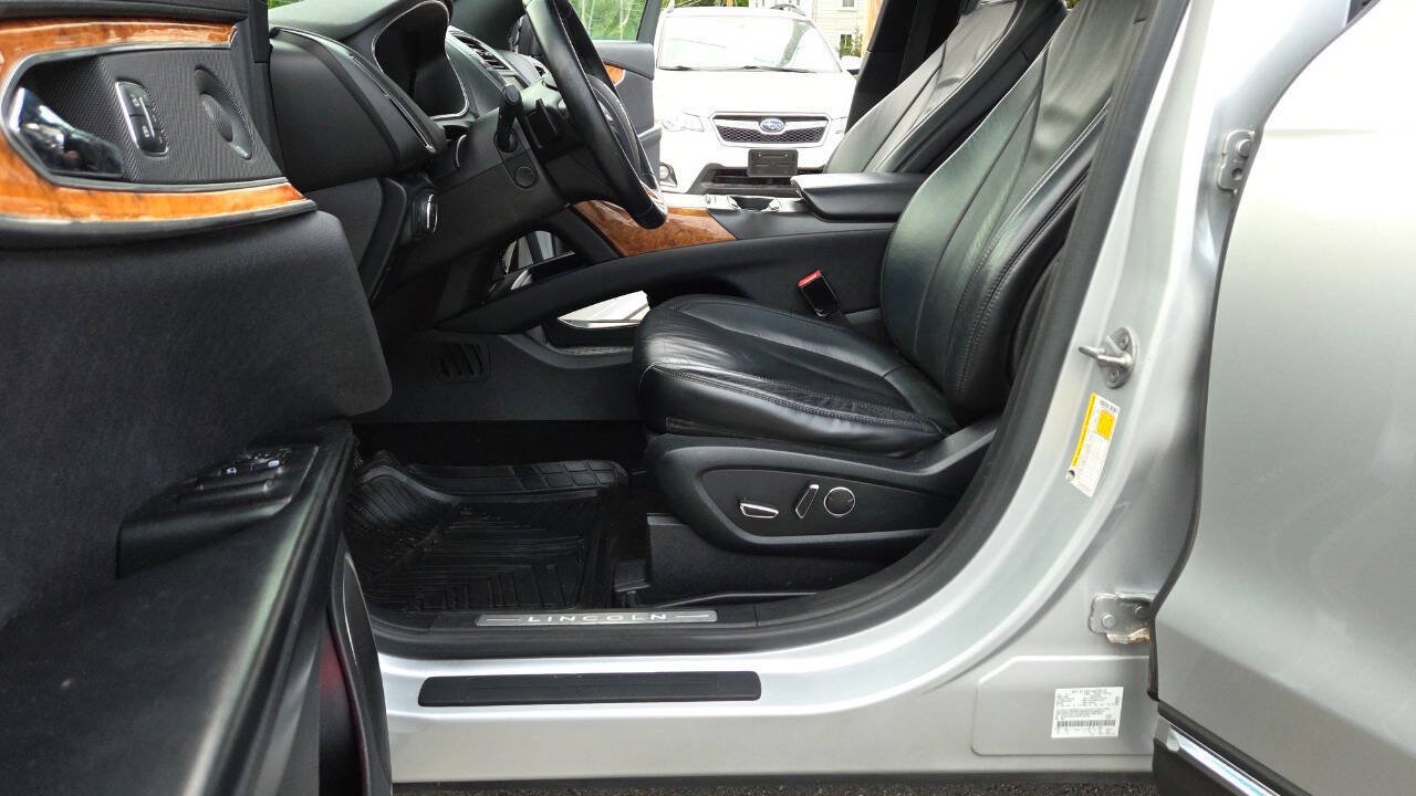 Used 2016 Lincoln MKX Select w/ Select Plus Package AWD/4WD image 24