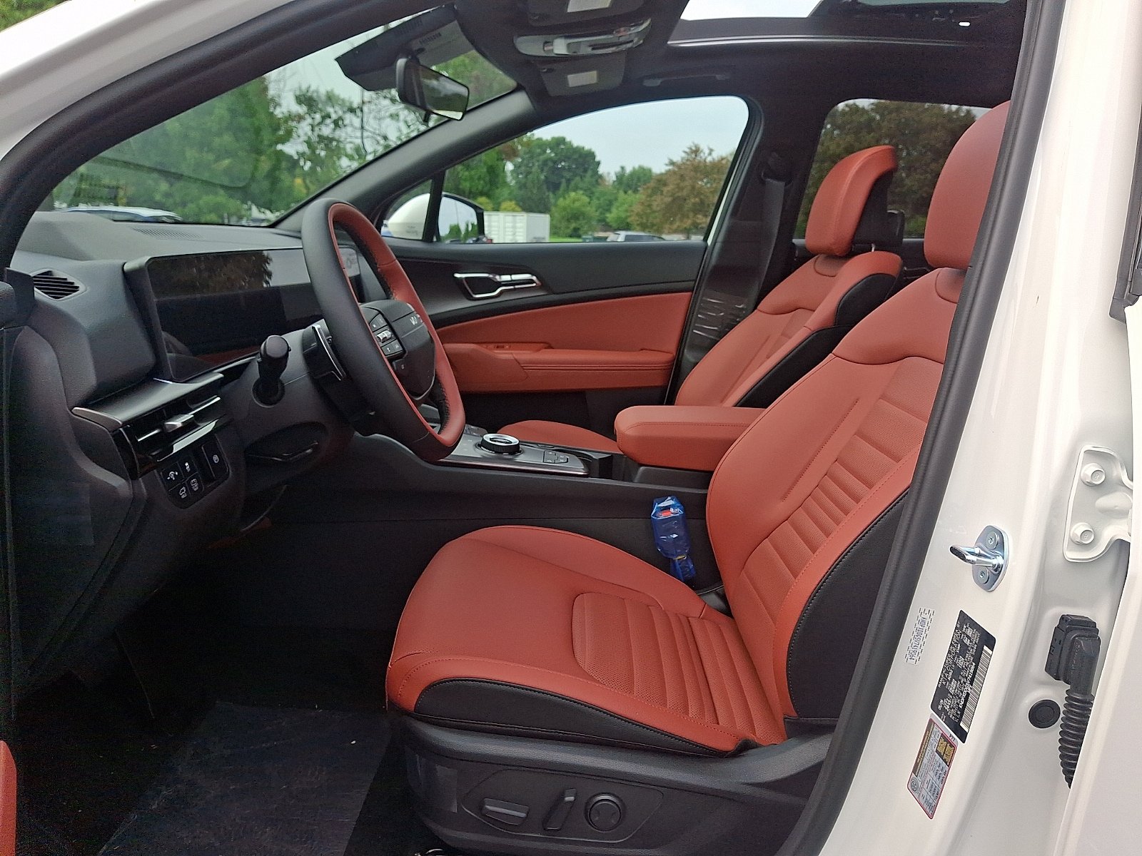 New 2027 Kia Sportage SX Prestige AWD/4WD image 9