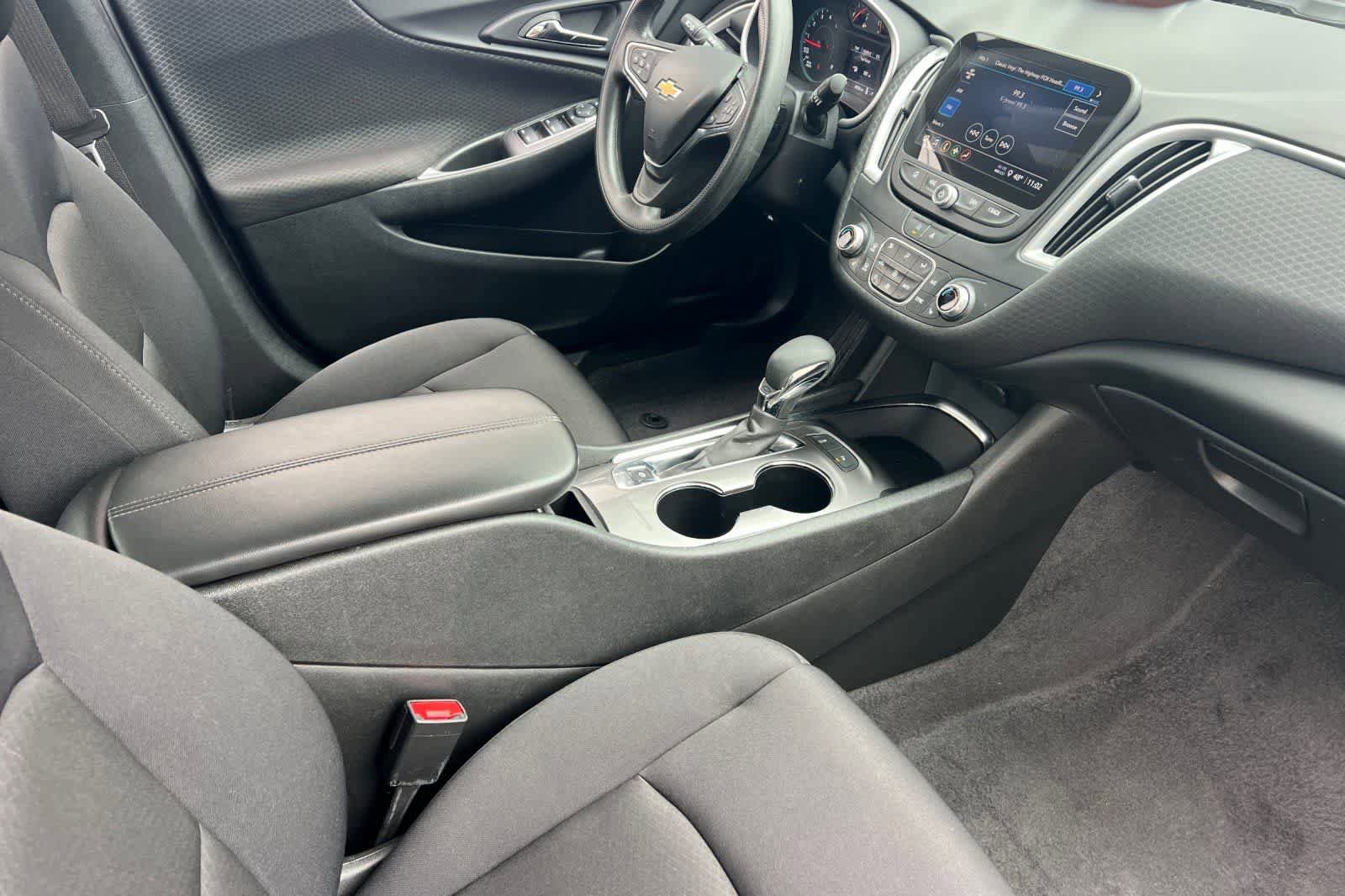 Used 2024 Chevrolet Malibu LT FWD image 18
