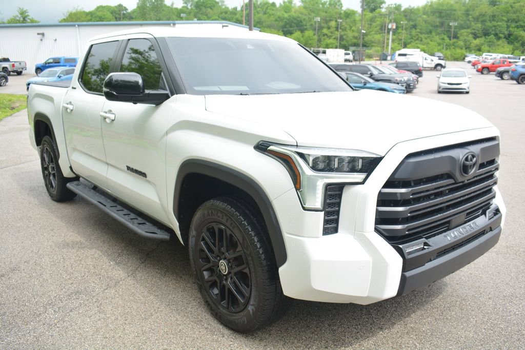 Used 2024 Toyota Tundra Limited AWD/4WD image 4