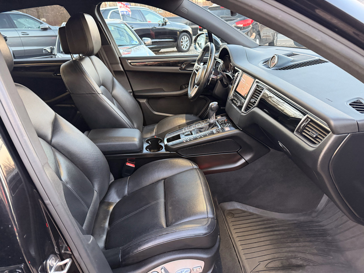 Used 2017 Porsche Macan S image 31