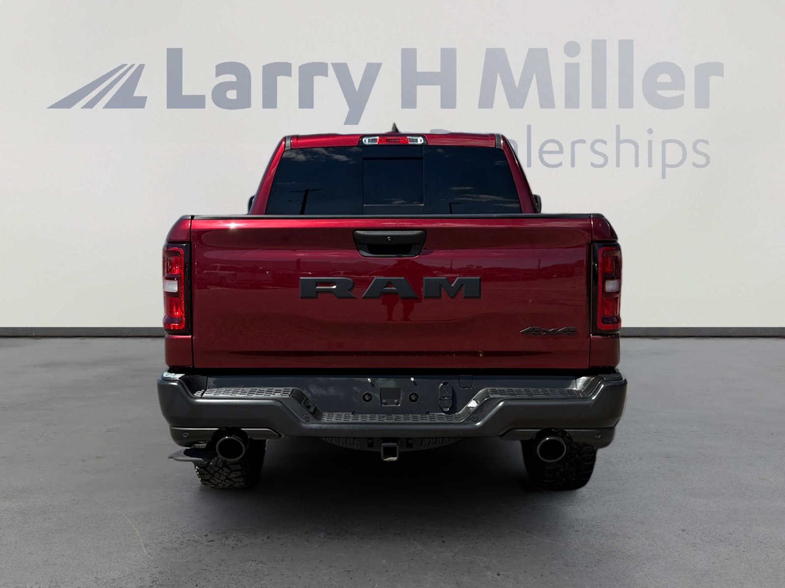 Used 2025 RAM 1500 Warlock AWD/4WD image 4
