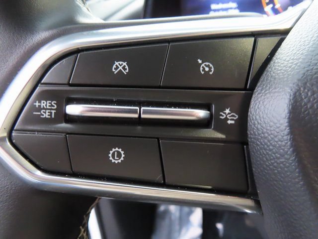 Used 2025 Chevrolet Traverse LT AWD/4WD image 17