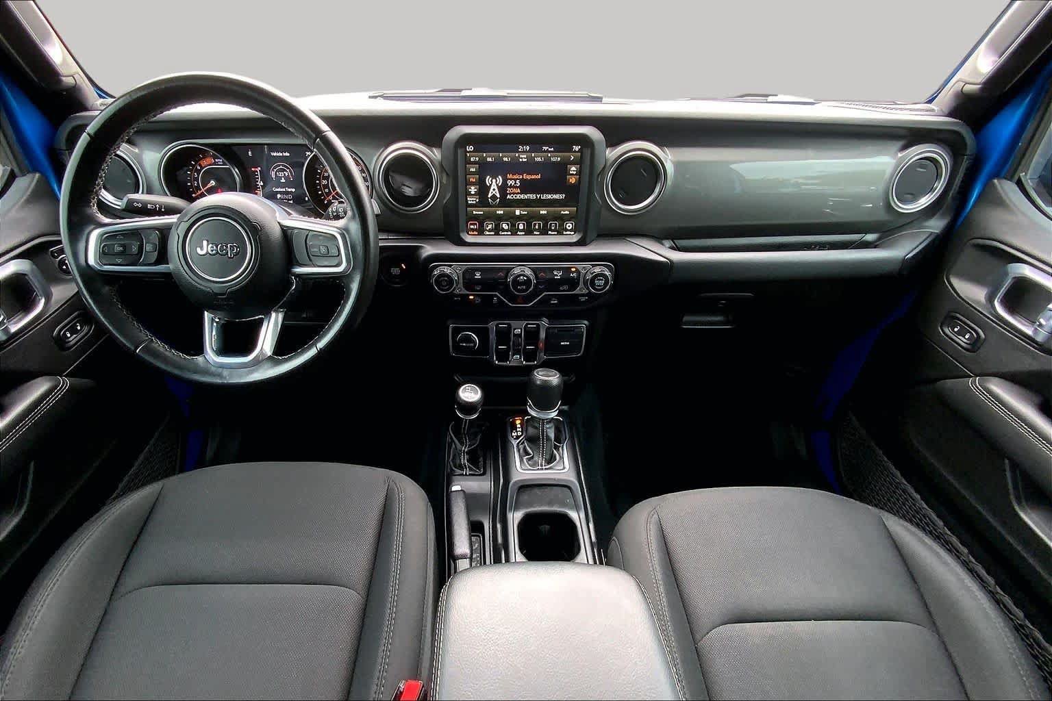Used 2022 Jeep Wrangler Unlimited Sahara AWD/4WD image 15