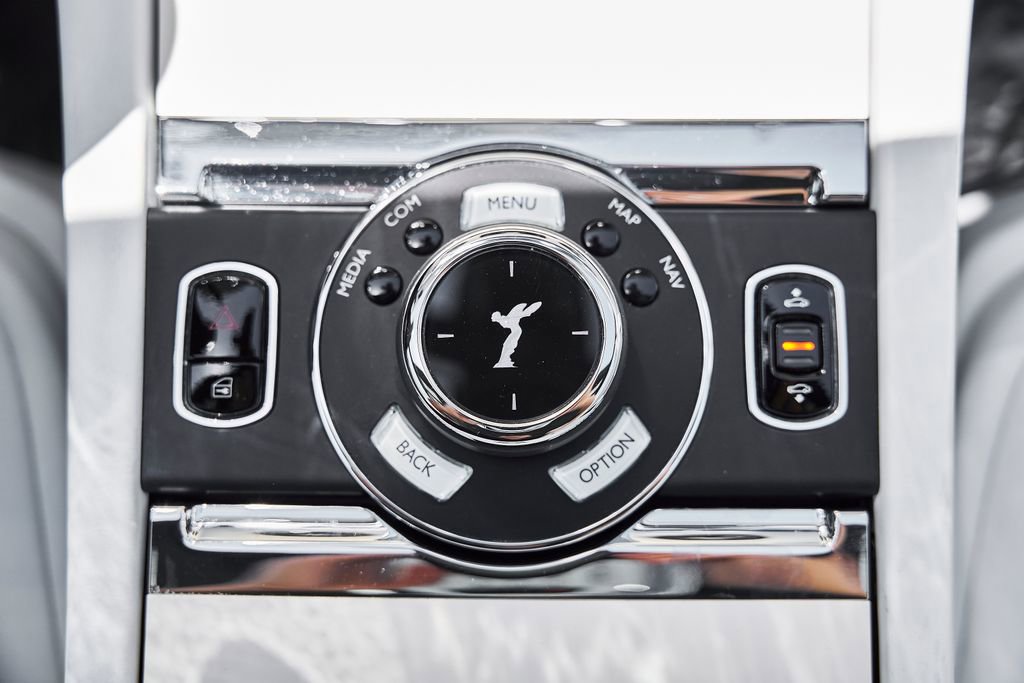 Used 2019 Rolls-Royce Wraith RWD image 58