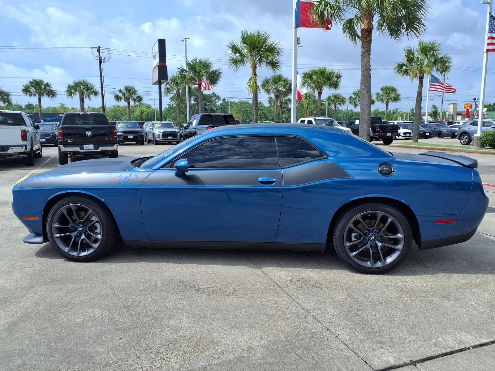 Used 2023 Dodge Challenger R/T w/ T/A Package RWD image 9