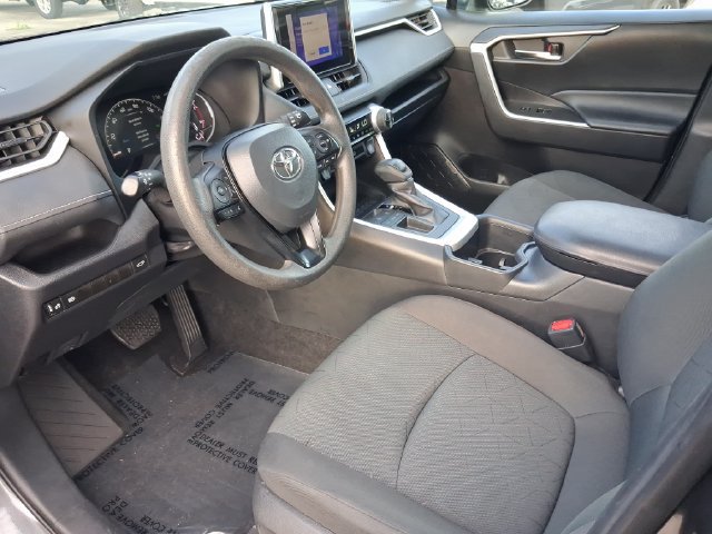 Used 2024 Toyota RAV4 XLE FWD image 11