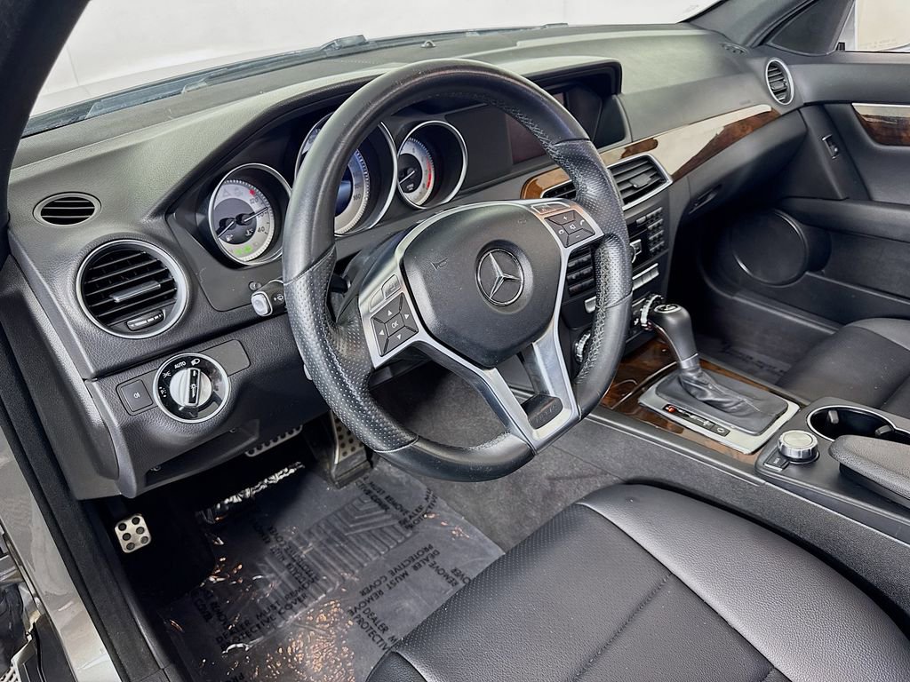 Used 2014 Mercedes-Benz C 250 Sedan image 9