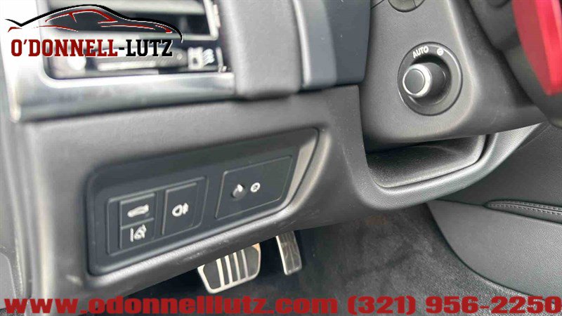 Used 2021 Jaguar F-TYPE Convertible image 18