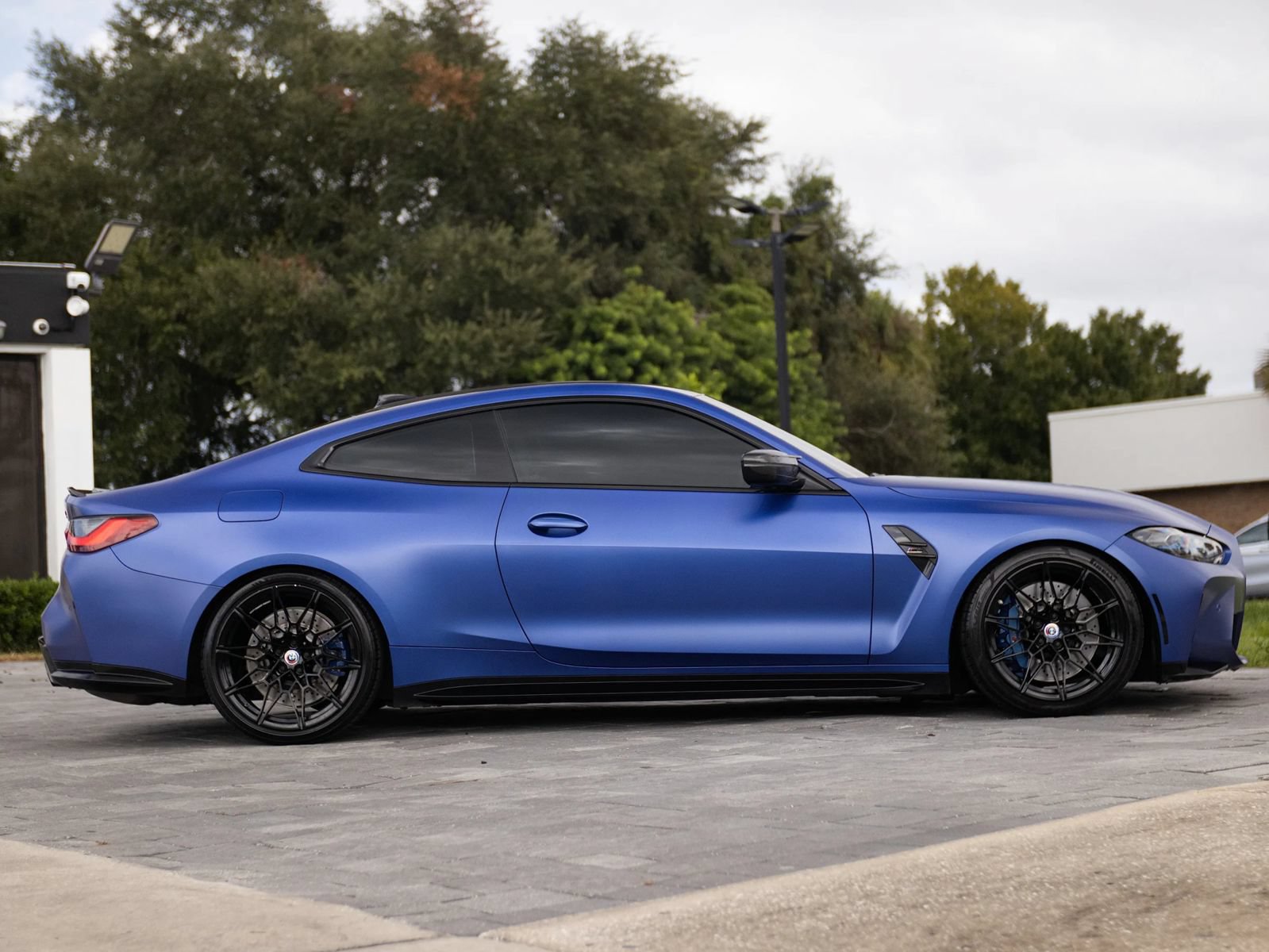 Used 2022 BMW M4 Competition w/ M Carbon Exterior Package RWD image 26