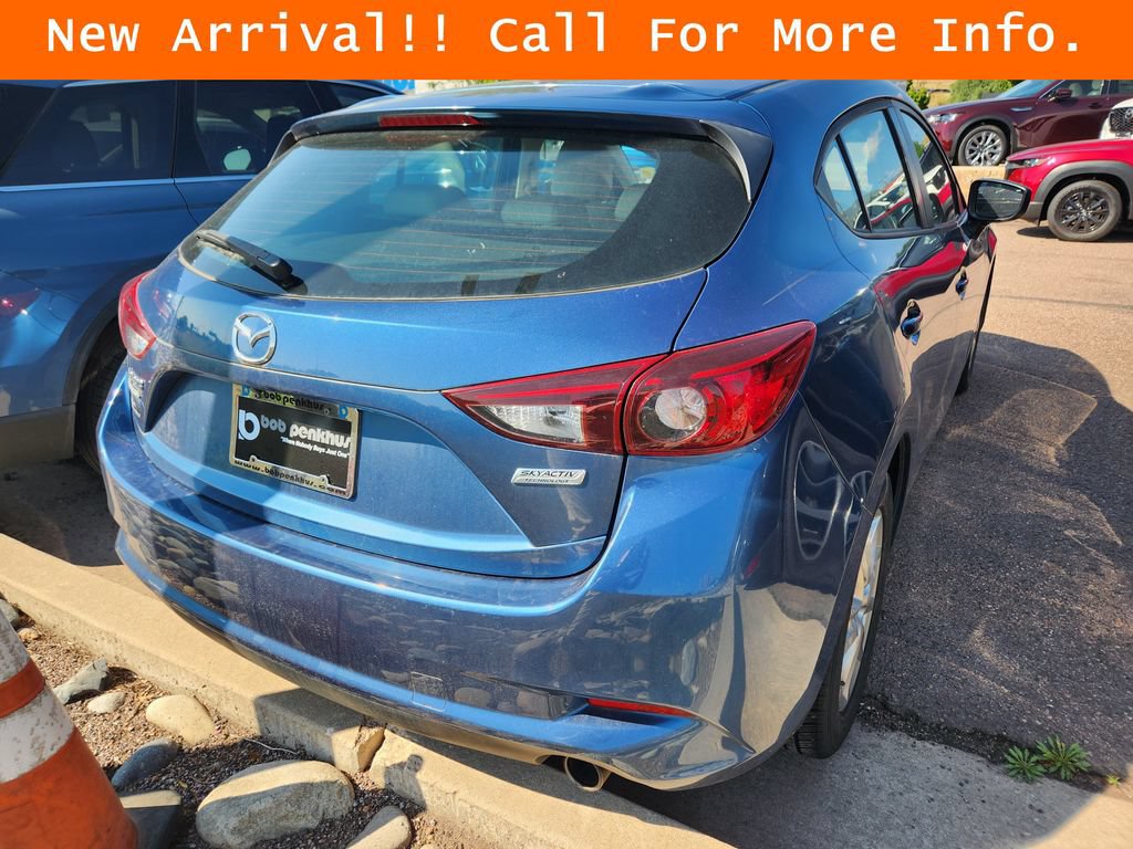 Used 2018 MAZDA MAZDA3 Sport FWD image 9