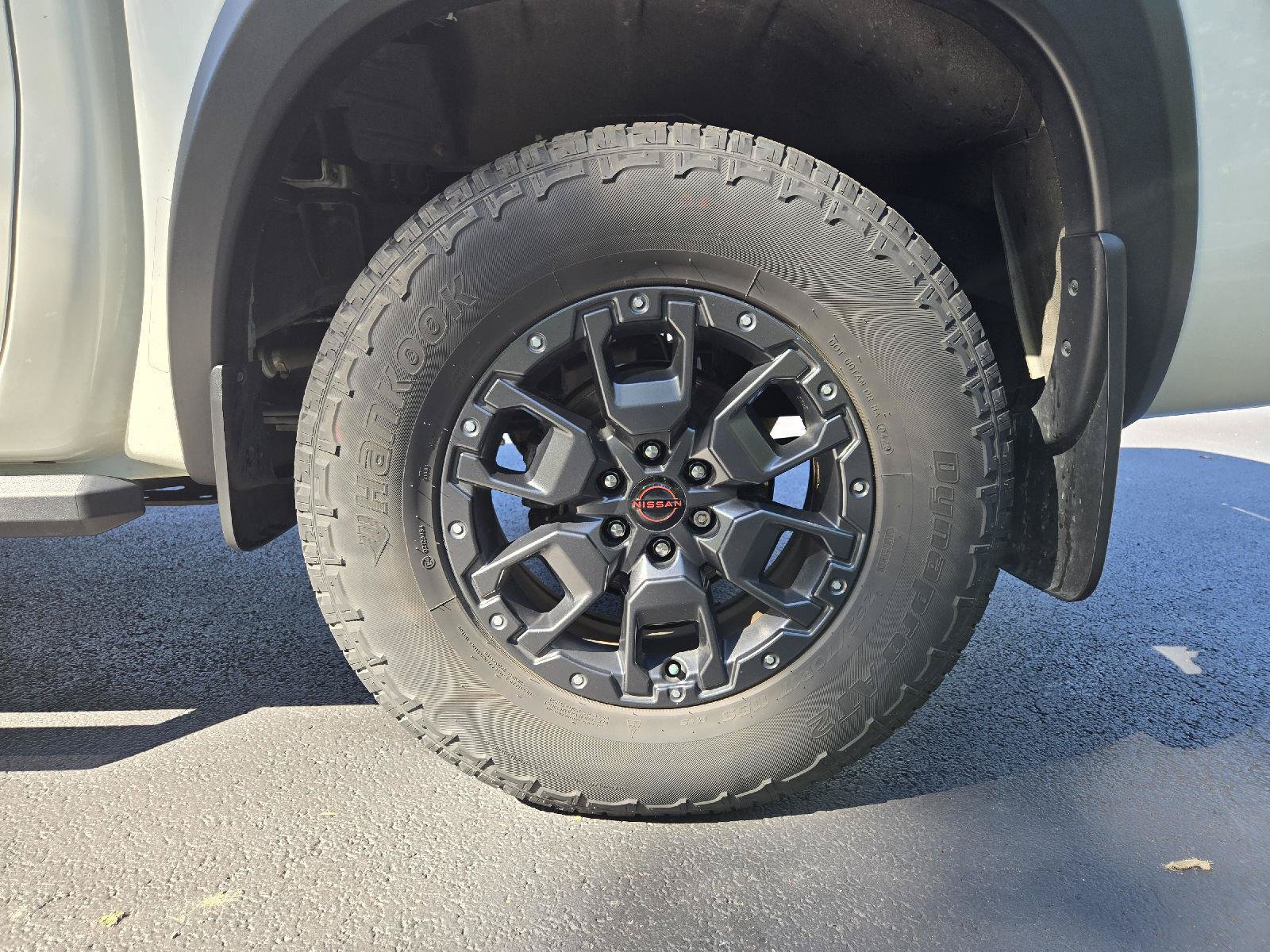 Used 2023 Nissan Frontier PRO-4X w/ Pro-4X Premium Package AWD/4WD image 10