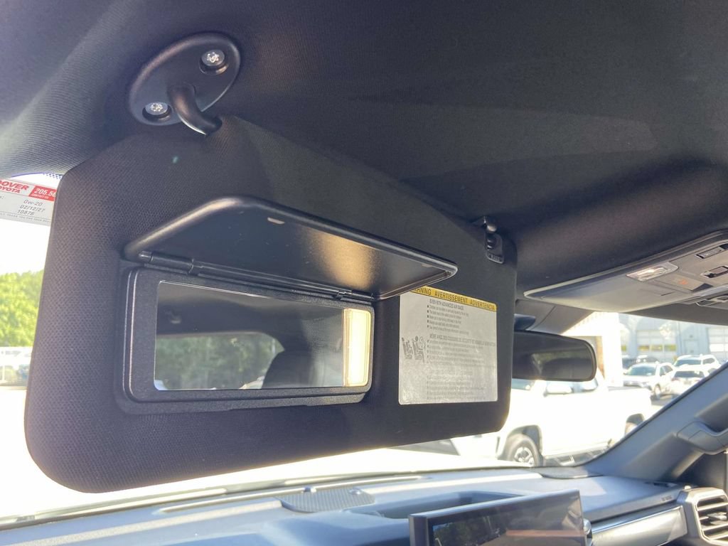 Used 2025 Toyota Tundra SR5 w/ SR5 Premium Package AWD/4WD image 29