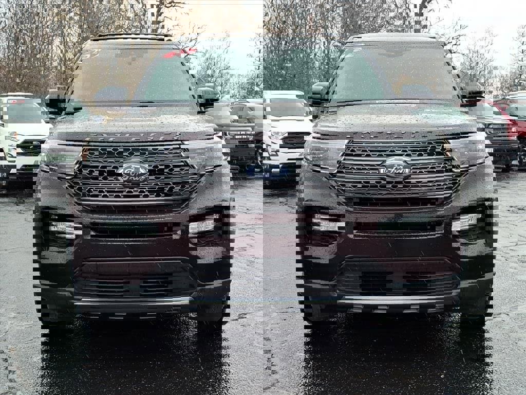 Certified 2022 Ford Explorer XLT w/ Equipment Group 202A image 2