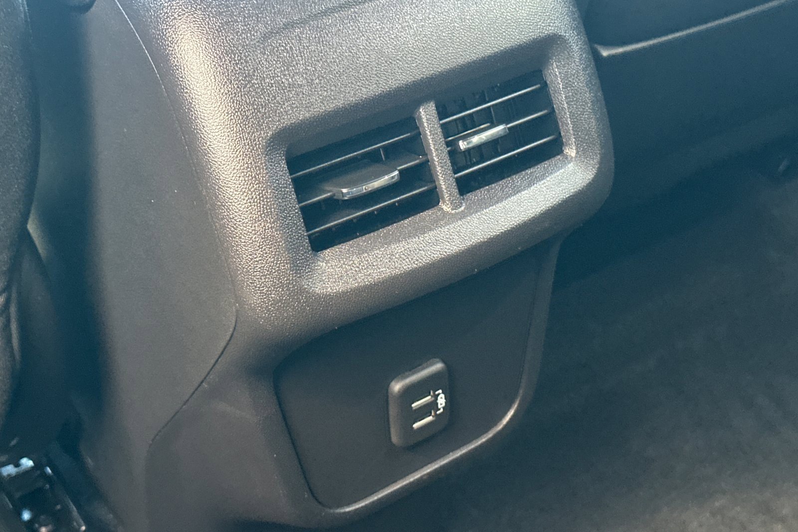 Used 2024 GMC Terrain SLE image 15