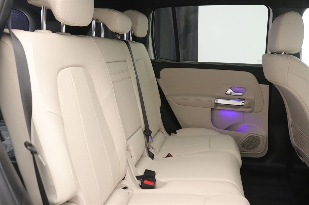 New 2025 Mercedes-Benz GLB 250 image 10